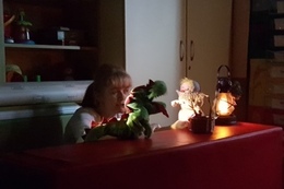 Teatrzyk kukiełkowy o CZERWONYM KAPTURKU